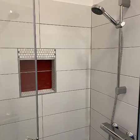 فندق مبيت وإفطار Kis Szieszta Panzio Balatonboglár