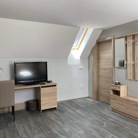 Kis Szieszta Panzio 3*