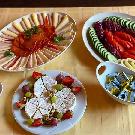 Kis Szieszta Panzio فندق مبيت وإفطار Balatonboglár