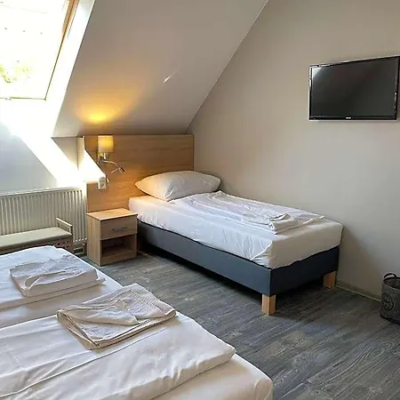 Kis Szieszta Panzio 3* Balatonboglár