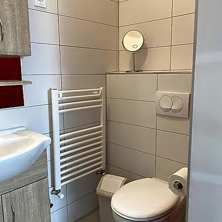 فندق مبيت وإفطار Kis Szieszta Panzio Balatonboglár