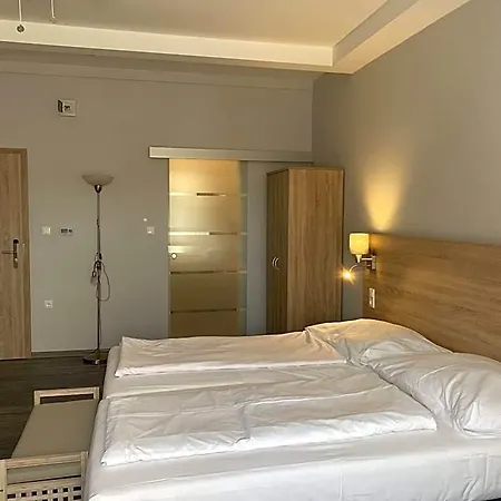 Kis Szieszta Panzio فندق مبيت وإفطار