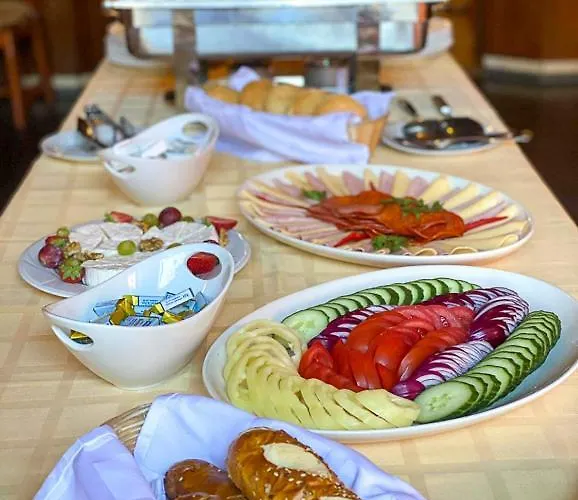 Kis Szieszta Panzio Bed & Breakfast 3*